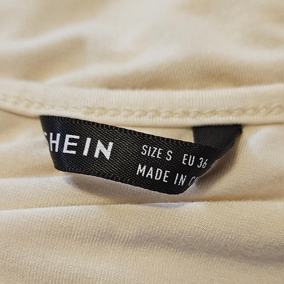 SHEIN 2 Piece Outfit. Cream Tank Top and Cream & Black Floral Shor… - Picture 8 of 9